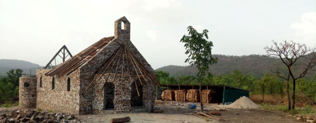 Chantier de la chapelle des Fr&egrave;res de Saint-Jean &agrave; la Lumen Valley
