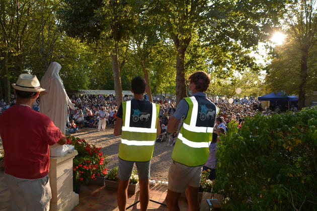 freres_saint_jean_mdemarie le M de Marie à Pellevoisin