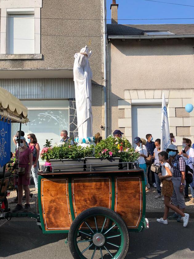 freres_saint_jean_mdemarie10 le M de Marie à Pellevoisin