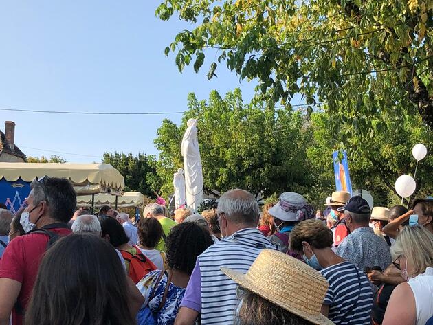 freres_saint_jean_mdemarie5 le M de Marie à Pellevoisin