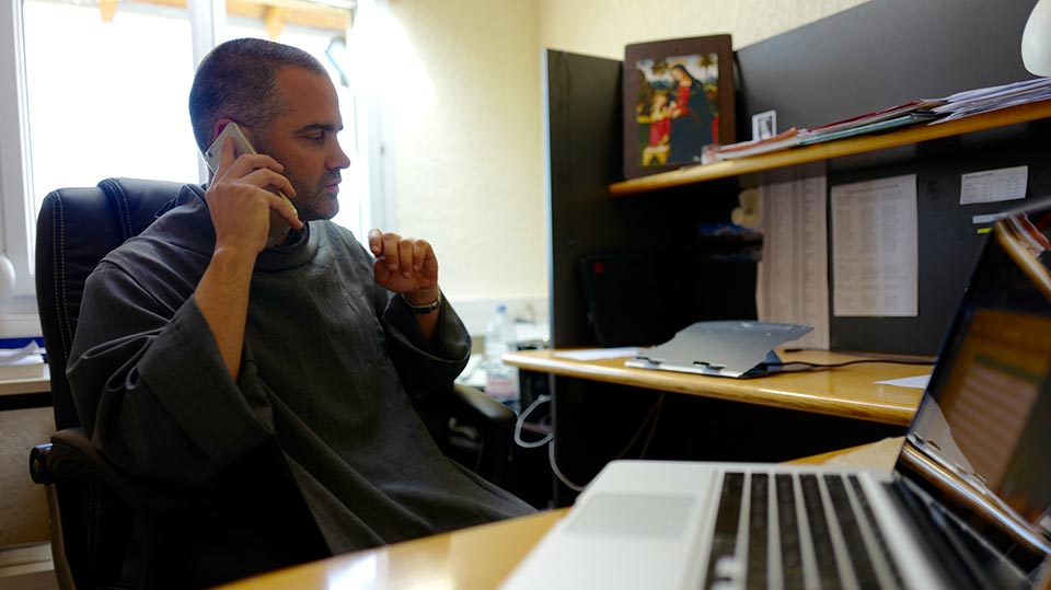 freres_saint_jean_economat_general@Sabine_de_Rozieres donner,legs,donnation,donnations,donation,assurance,vie,frères,de,Saint-Jean,saint,Jean,communaute,Comunauté,St,Congrégation,Petits,Gris,moine,moines,regligieux,testament,patrimoine,leguer,don,dons,legue,lègue,léguer,leg,donations,assurance-vie,avantages,fiscaux,bénéficiaire,réduction,impot,impôts