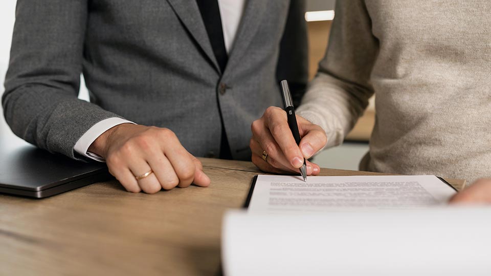 freres_saint_jean©pexels-alena-darmel Frères de Saint-Jean, legs, donations et assurances-vie