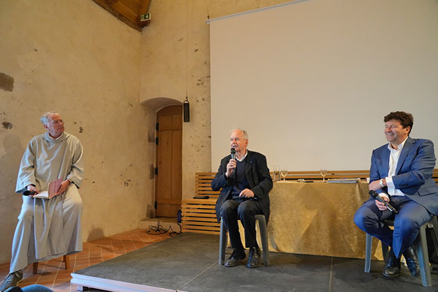 freres_saint_jean_debat3 Dieu existe-t'il ? Un débat animé par frère Jacques-Vianney